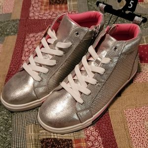 Adorable girls shoes